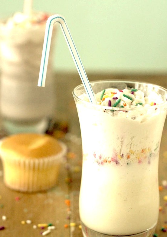 Recipe: Cupcake Milkshake