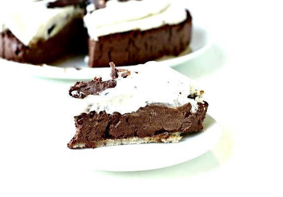 Chocolate Mousse Meringue Cake with White Chocolate Cream