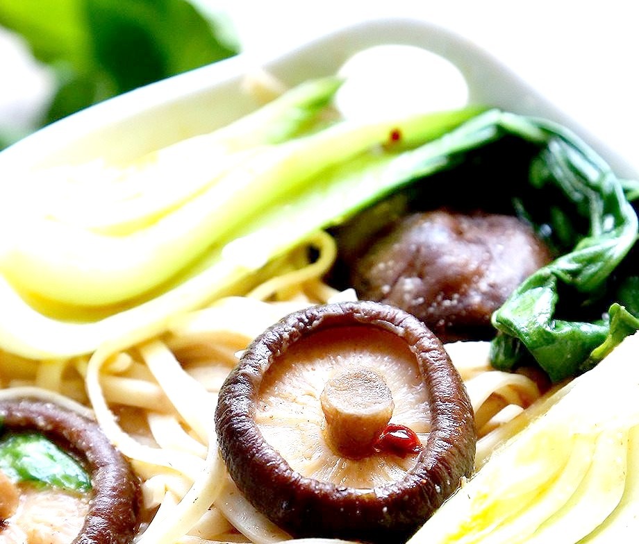 Bok Choy and Shiitake Mushroom Noodles